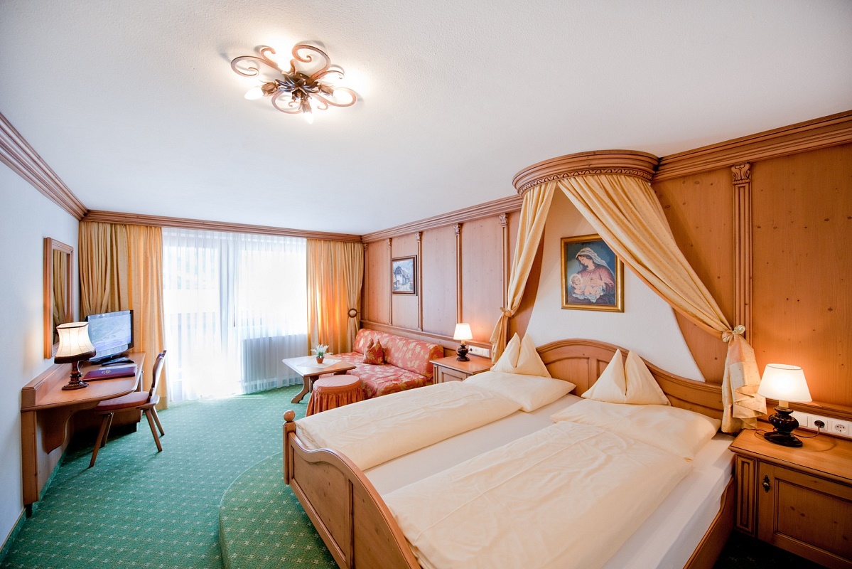 Deluxe Double Room Type A